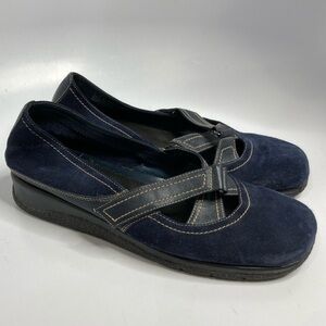 AEROSOLES butterscotch flats navy blue‎ leather size 8.5